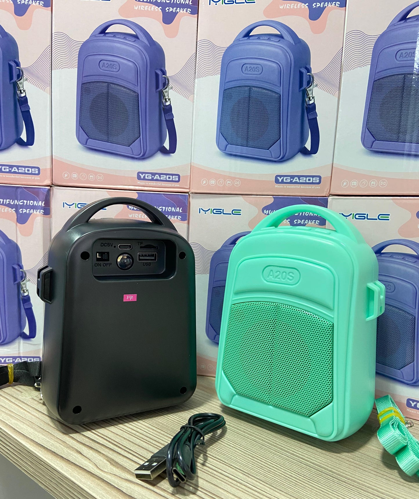 PARLANTE PORTATIL MOCHILA - LINTERNA